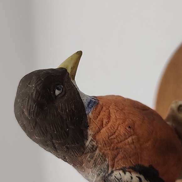 Vintage Lefton China Robin Hand Painted on Wood Stand - Picture 7 of 9